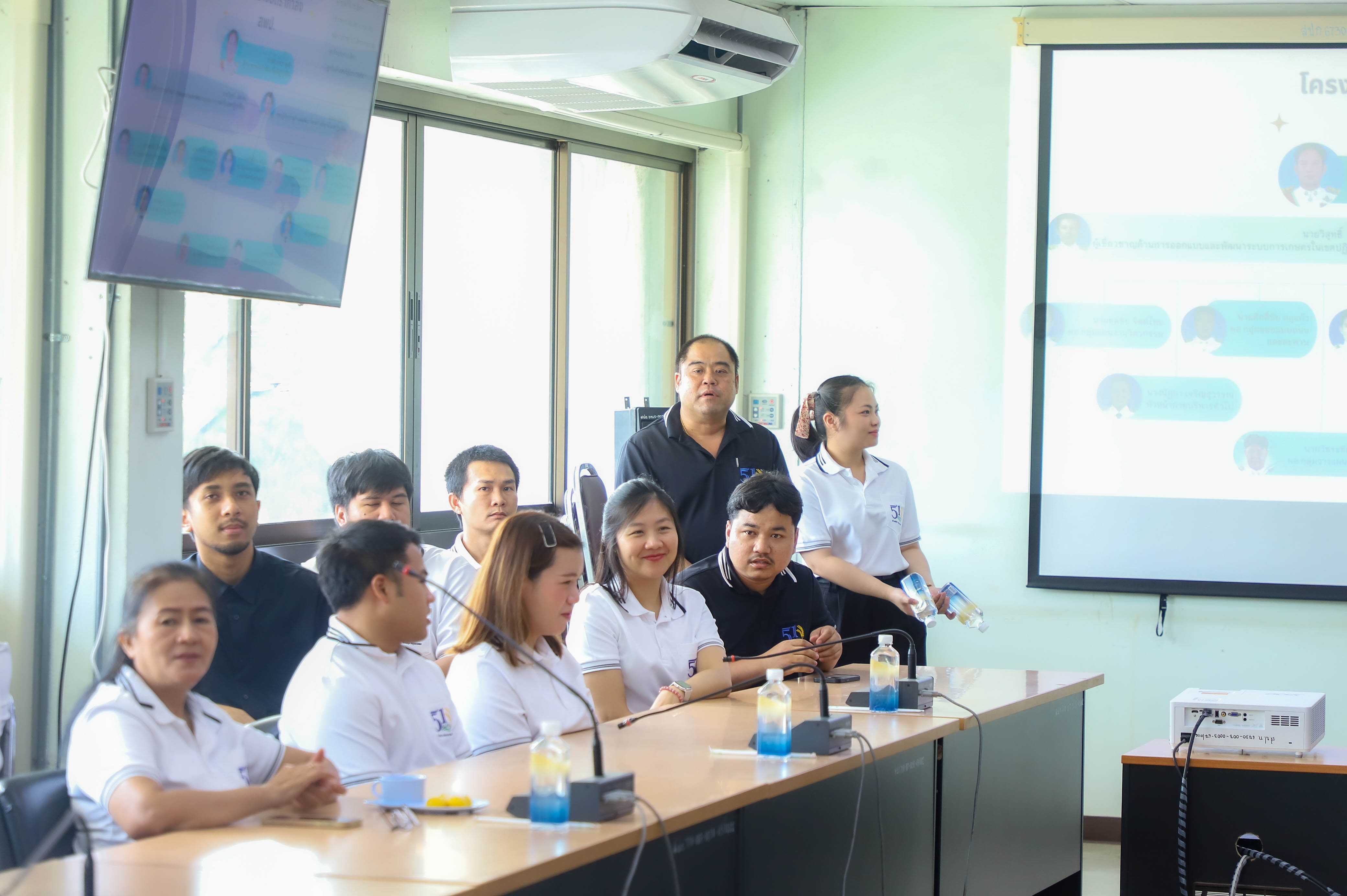 title - รองเลขาฯ ส.ป.ก. ลงพื้นที่มอบนโยบายการดำเนินงานแก่ สพป. พร้อมทั้งตรวจเยี่ยม ส.ป.ก.ปทุมธานี